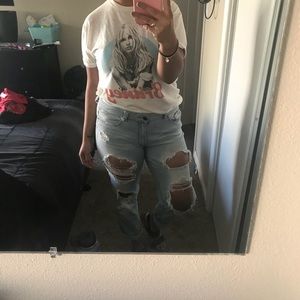 Distressed Boyfriend Jeans 👖